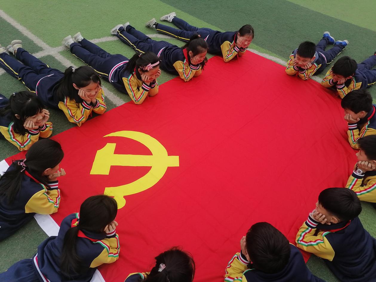 童心向党 献礼百年